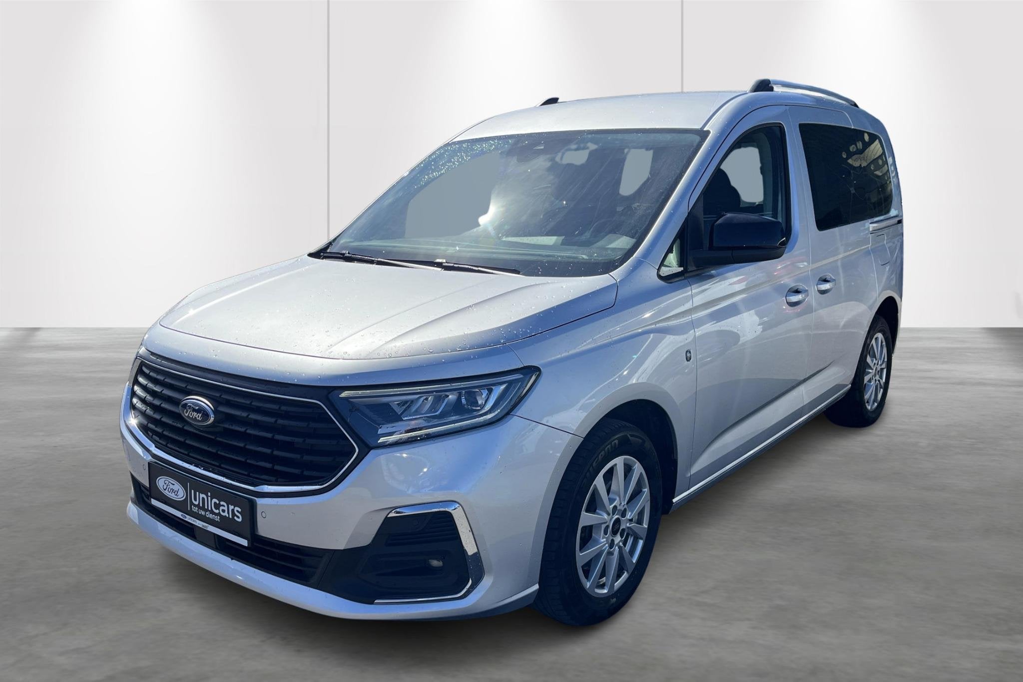 Ford Tourneo Connect 1.5 EcoBoost 84kW Titanium, Voorwielaandrijving, Gebruikt, https://public.car-pass.be/vhr/e795dcec-76be-4836-b4ef-7339aaad4e14