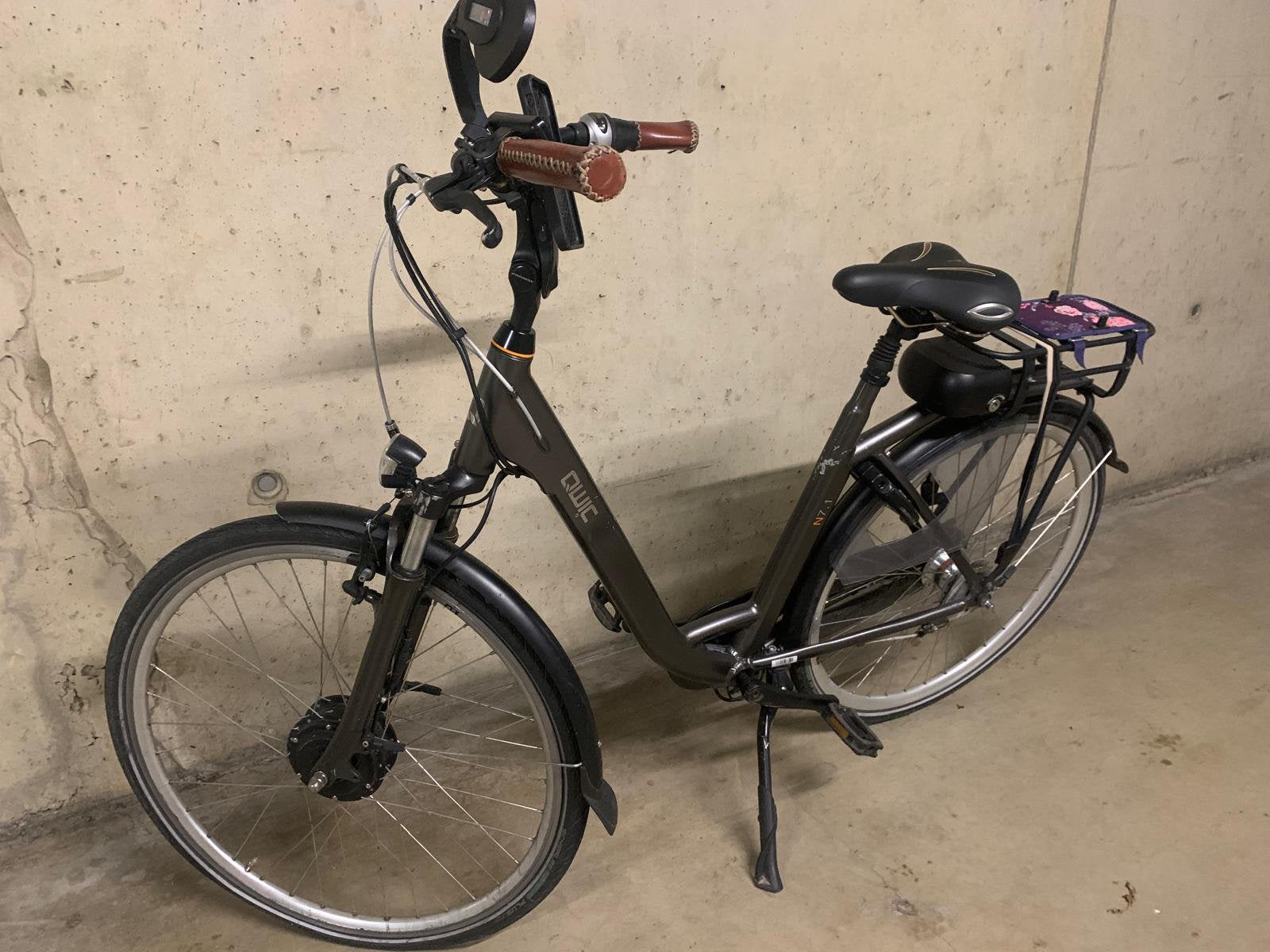 Electrische damesfiets, Fietsen en Brommers, Ophalen, Gebruikt, Qwic