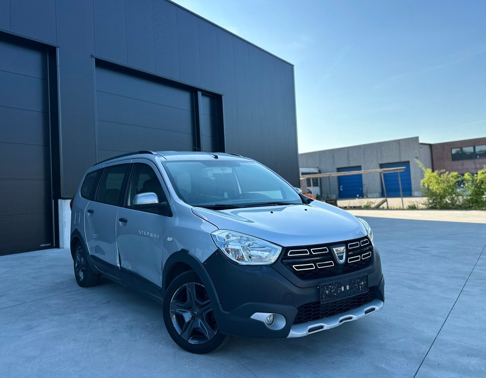 Dacia Lodgy Stepway 2017 EURO6b 7zitplaatsen in perfecte sta, Auto's, Dacia, Bluetooth, Euro 6, Lodgy, Bedrijf