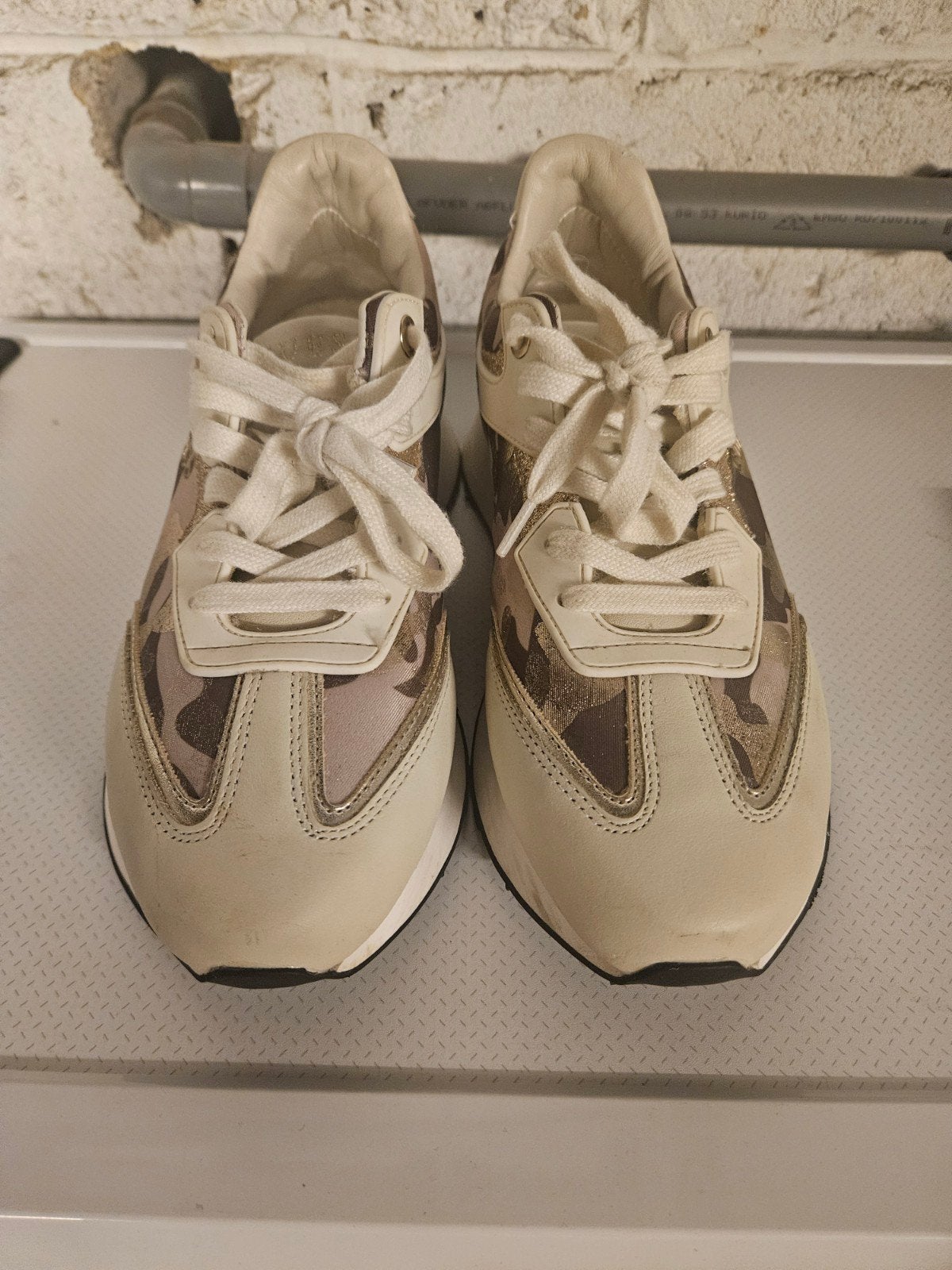 chaussure guess pointure 38, Enlèvement