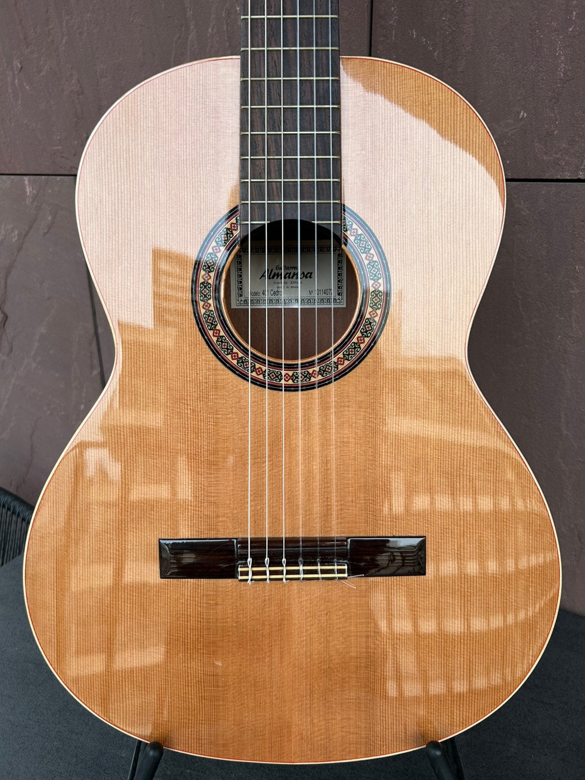 Almansa 401 Cedro klassieke gitaar, Muziek en Instrumenten, Ophalen, Zo goed als nieuw