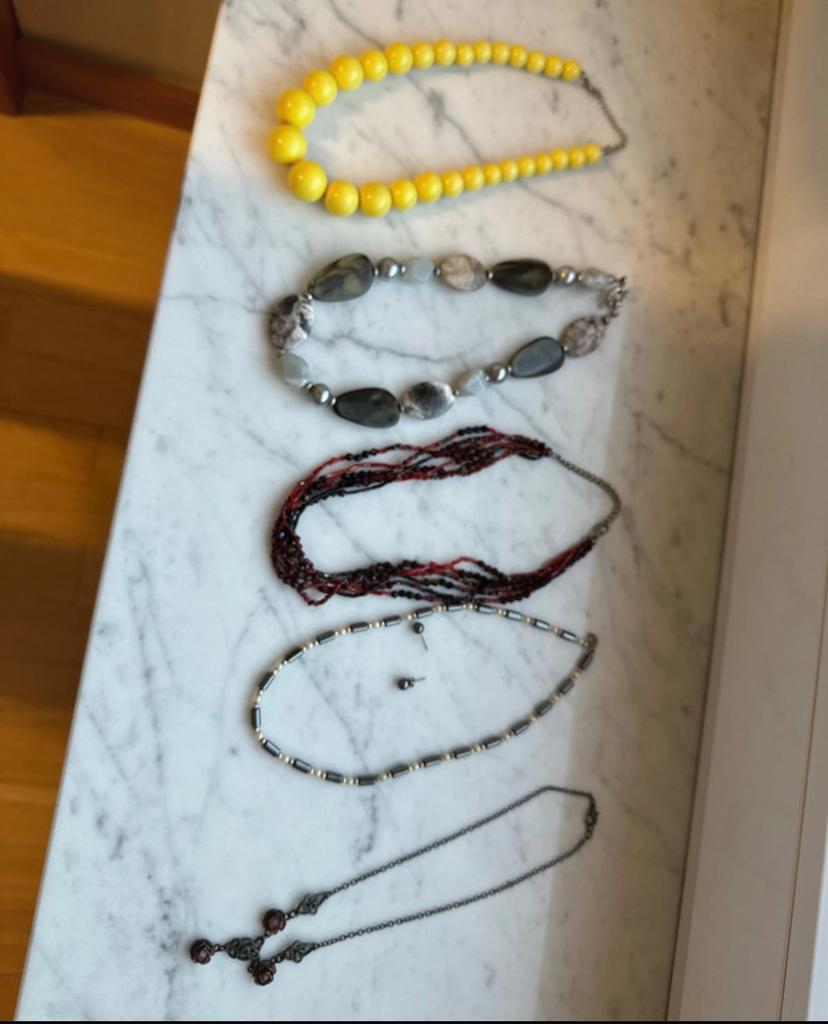 Fantasie halskettingen 3 € per stuk o.a. van Les Cordes, Handtassen en Accessoires, Ophalen of Verzenden