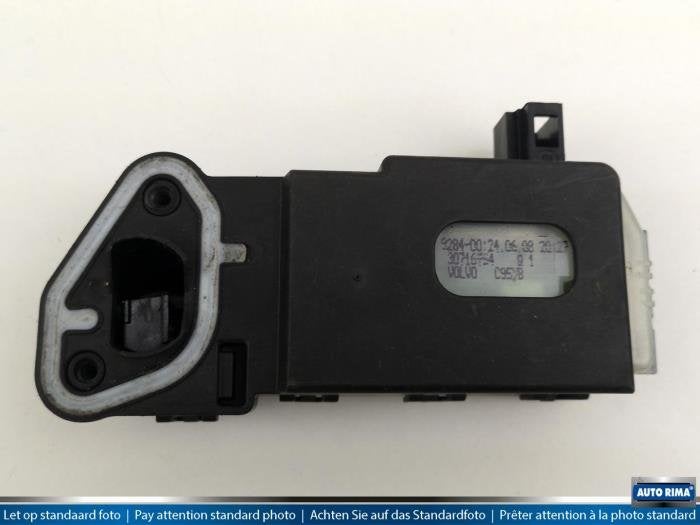 Moteur de verrouillage clapet réservoir d'un Volvo V50, -, 3 mois de garantie, Utilisé, -
