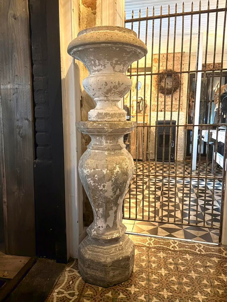 Hauteur totale du piédestal et du vase : 136 cm, Enlèvement, Utilisé