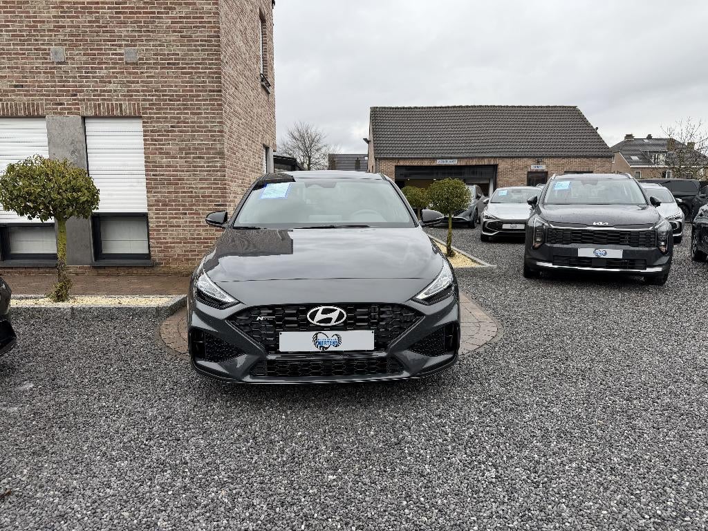 Hyundai i30 HB 1.5 T-GDi MHEV 140PK N-Line DCT NIEUW 0KM, Autos, Hyundai, Euro 6, Entreprise, Noir, 5 portes