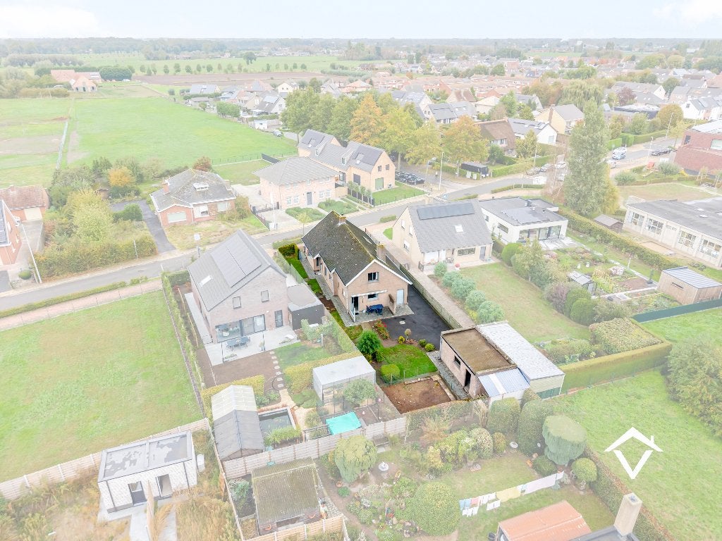 Woning met zuidgerichte tuin, garage, 4 slaapkamers Ichtegem, 500 tot 1000 m², 383 kWh/m²/jaar, Vrijstaande woning, Provincie West-Vlaanderen