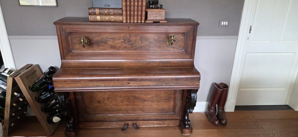 oude notelaar wandpiano, Muziek en Instrumenten, Piano's, Ophalen, Gebruikt, Piano