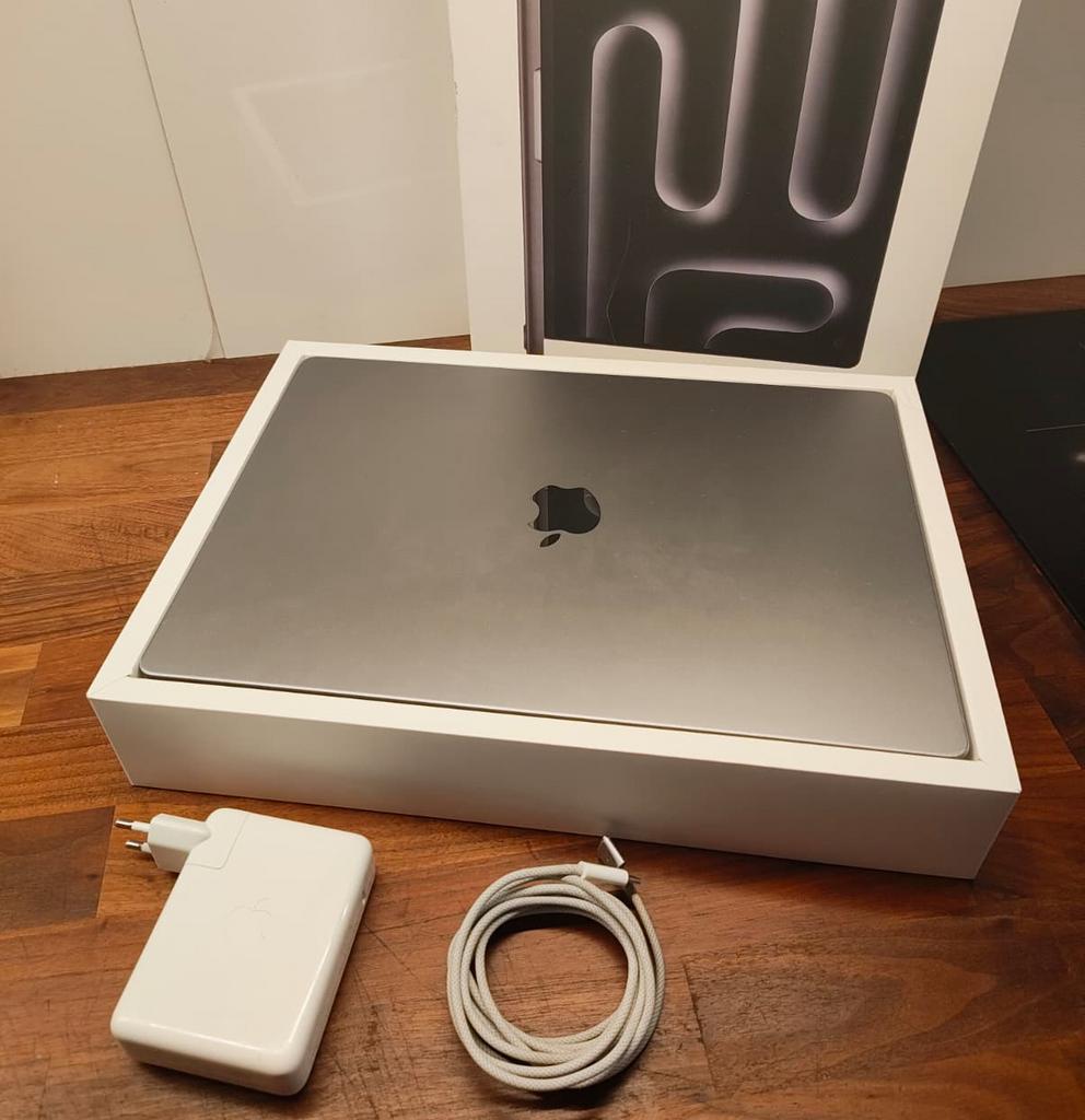 Macbook Pro 16 inch - M2 Pro, Computers en Software, Apple Macbooks, Zo goed als nieuw, MacBook, 16 inch, Qwerty, Ophalen