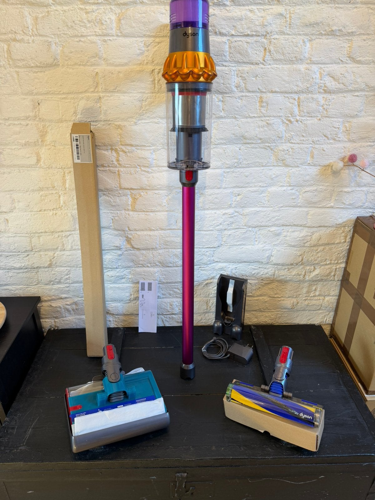 Dyson V15 Submarine le Dyson qui aspire et qui lave proche, Electroménager, Aspirateurs, Enlèvement ou Envoi, Réservoir, Comme neuf