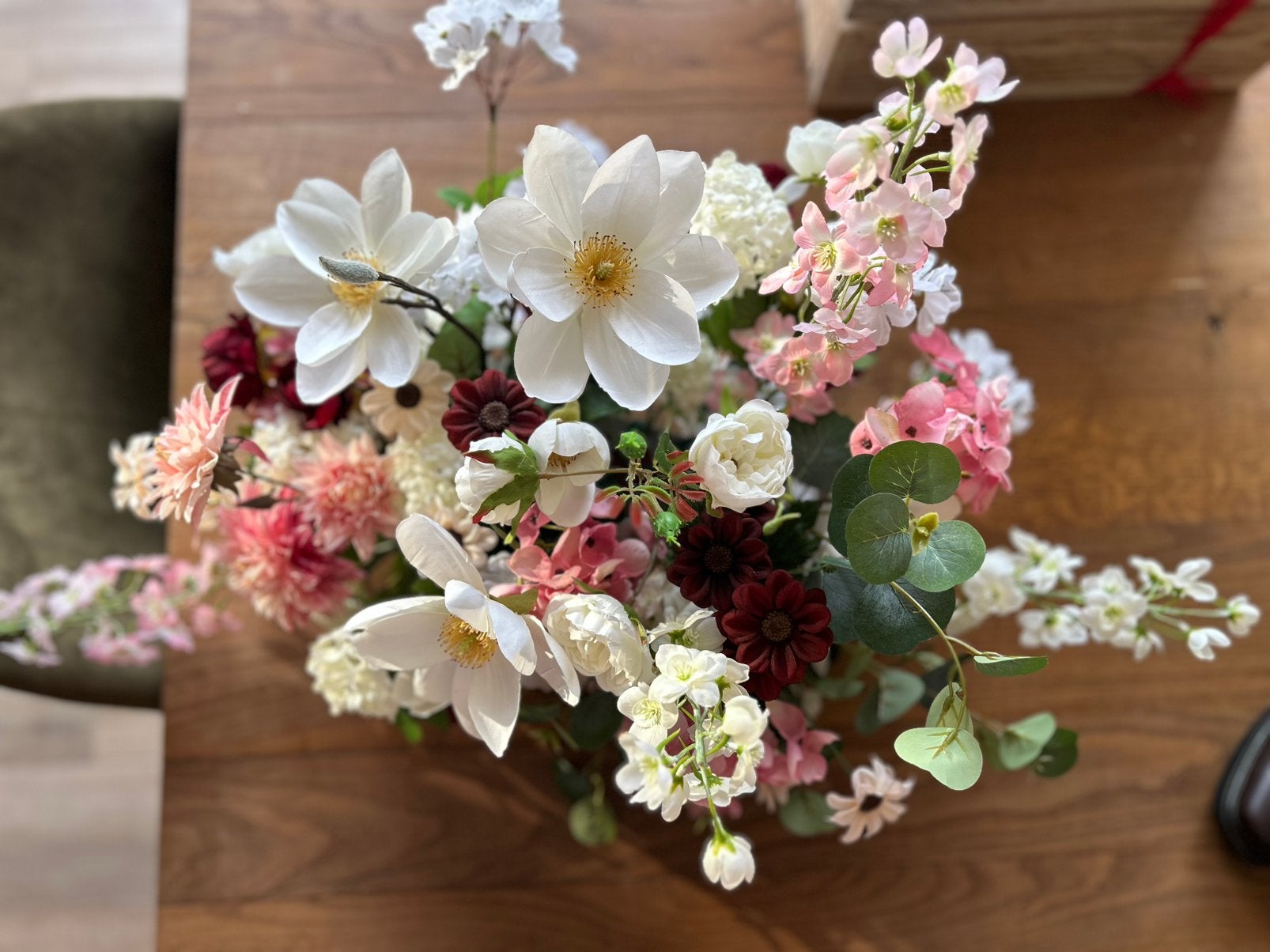 Zijde bloemen gebruikt voor trouw, Zijde, Ophalen, Zo goed als nieuw