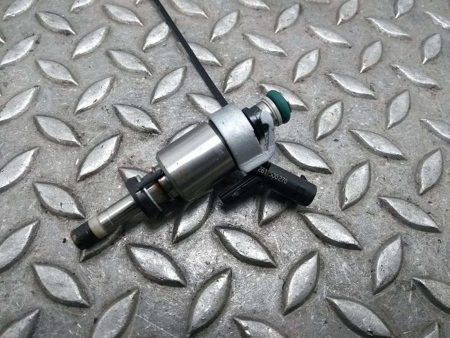 VOLKSWAGEN GOLF BRANDSTOF INJECTOR / VERSTUIVER 2018, Ophalen of Verzenden, Gebruikt, Stiba lid