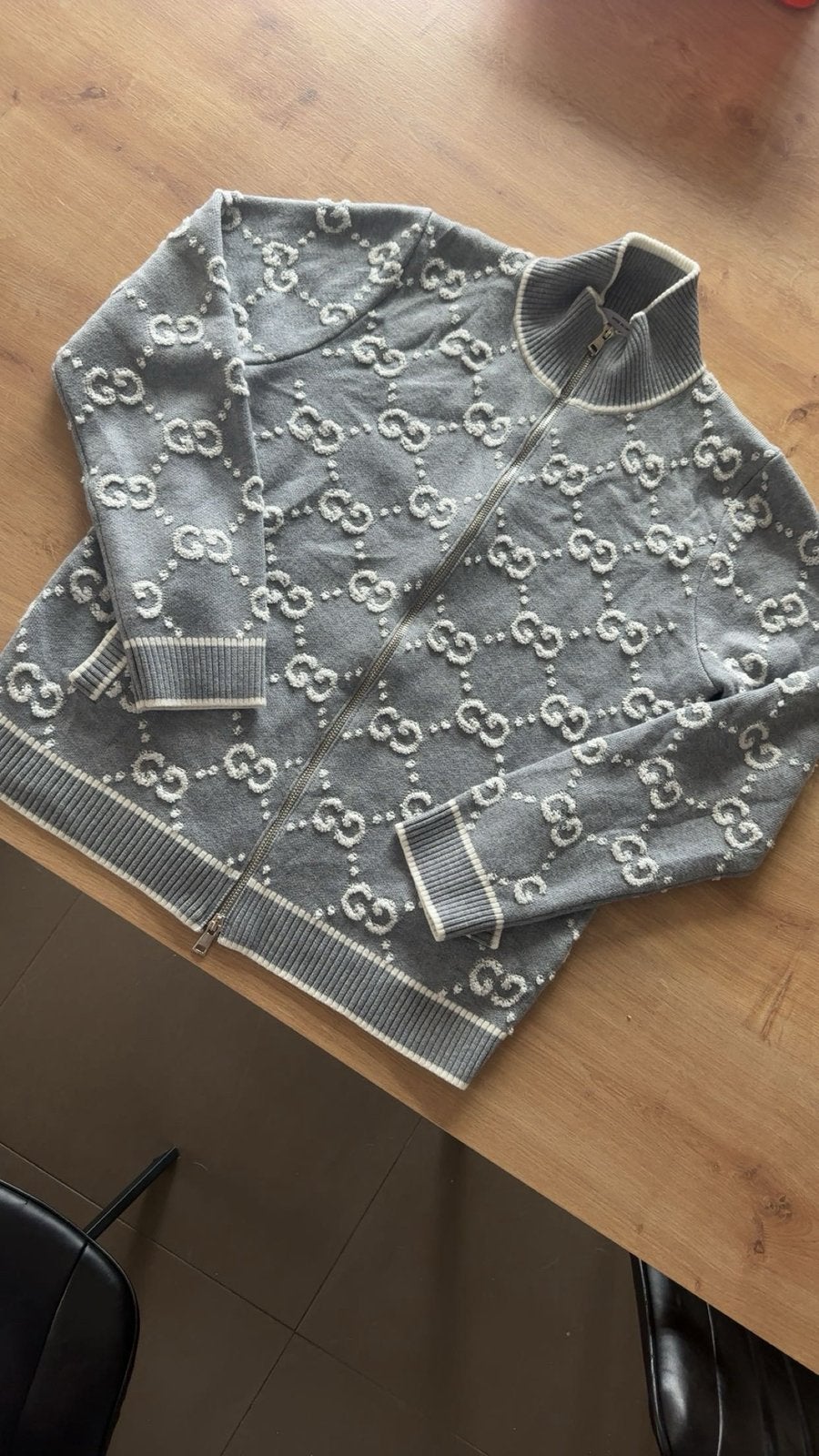 Gucci cardigan, Vêtements | Hommes, Pulls & Vestes, Envoi, Comme neuf, Taille 52/54 (L), Gris