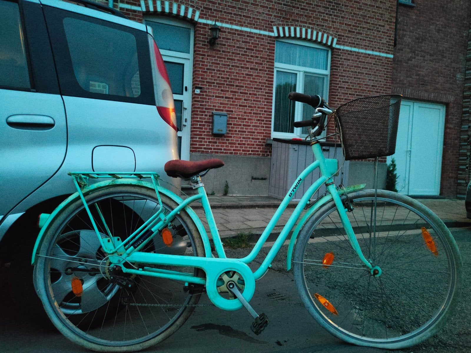 b-twin damesfiets meisjesfiets studentenfiets stadsfiets cit, Fietsen en Brommers, Ophalen, Versnellingen