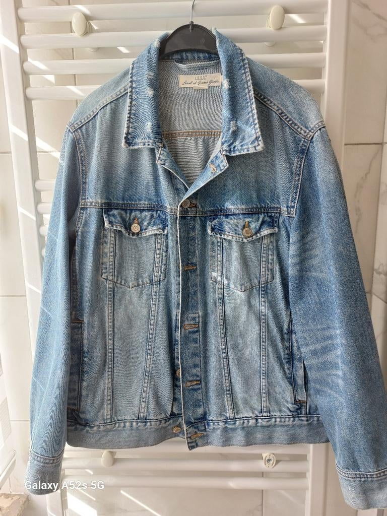 Veste jeans homme  H&M médium très bon état  pour 35 €