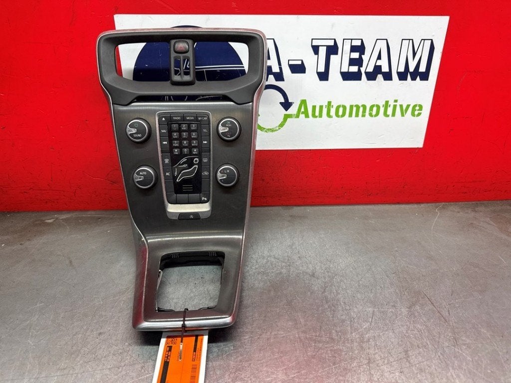 PANNEAU DE COMMANDE CHAUFFAGE CLIMATISATION Volvo V40 (MV), Info@volvocars.com, Volvo Car Germany GmbH, Siegburger Straße 229
50679  Köln, DE