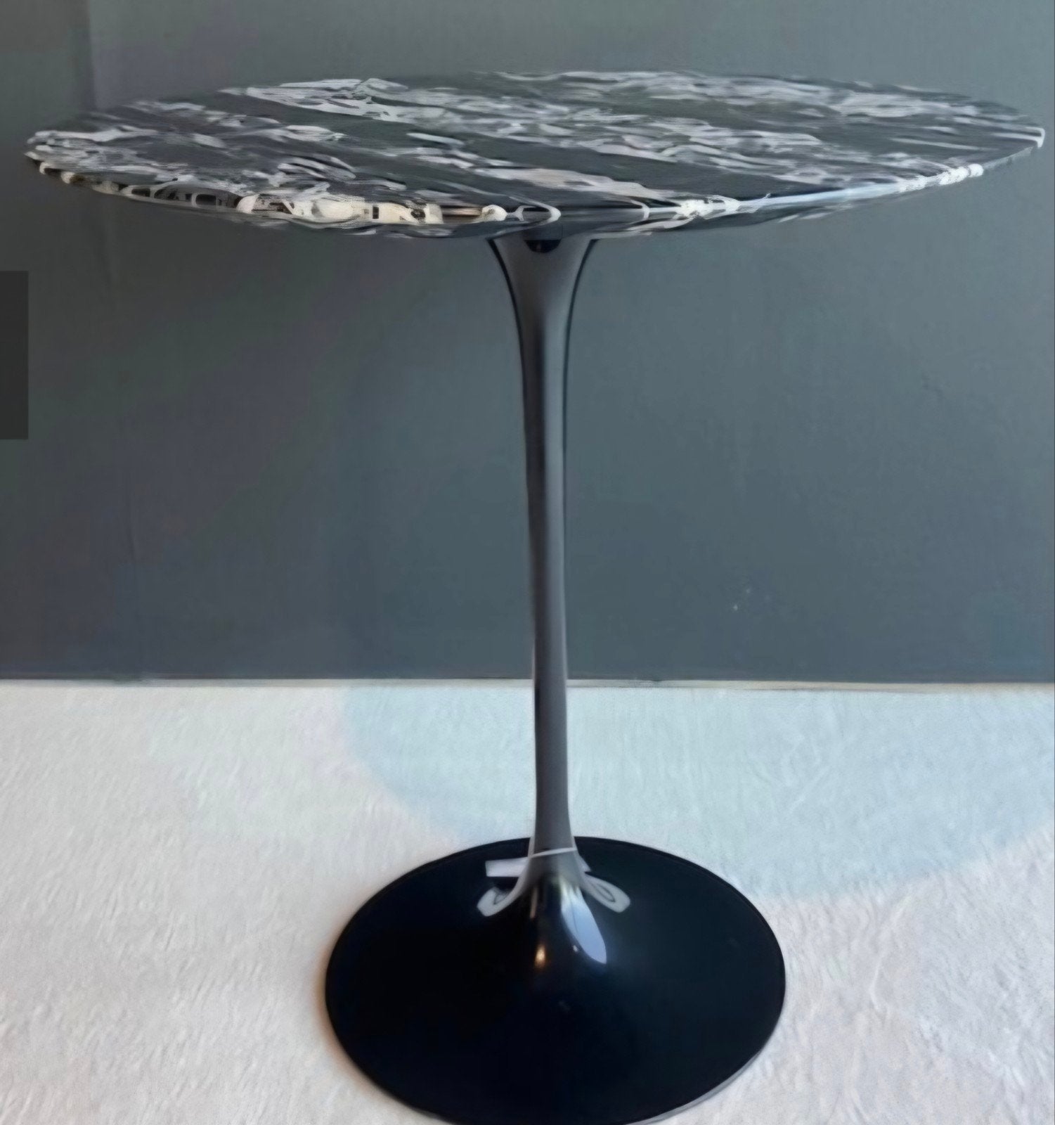 Knoll Saarinen bijzettafel nieuw, Ophalen