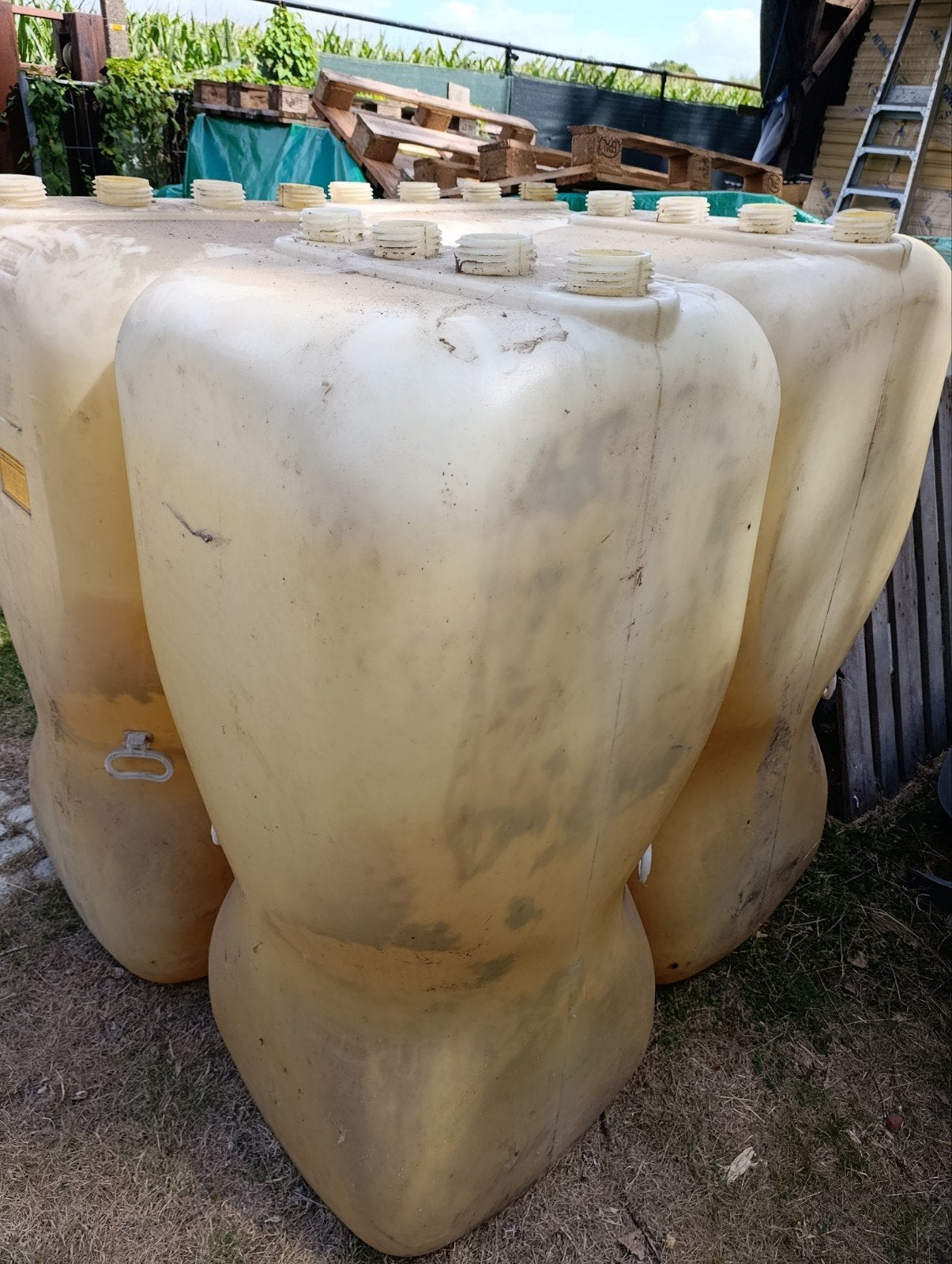 Roth compact 4x750 liter mazout tank bovengronds enkelwandig, Ophalen