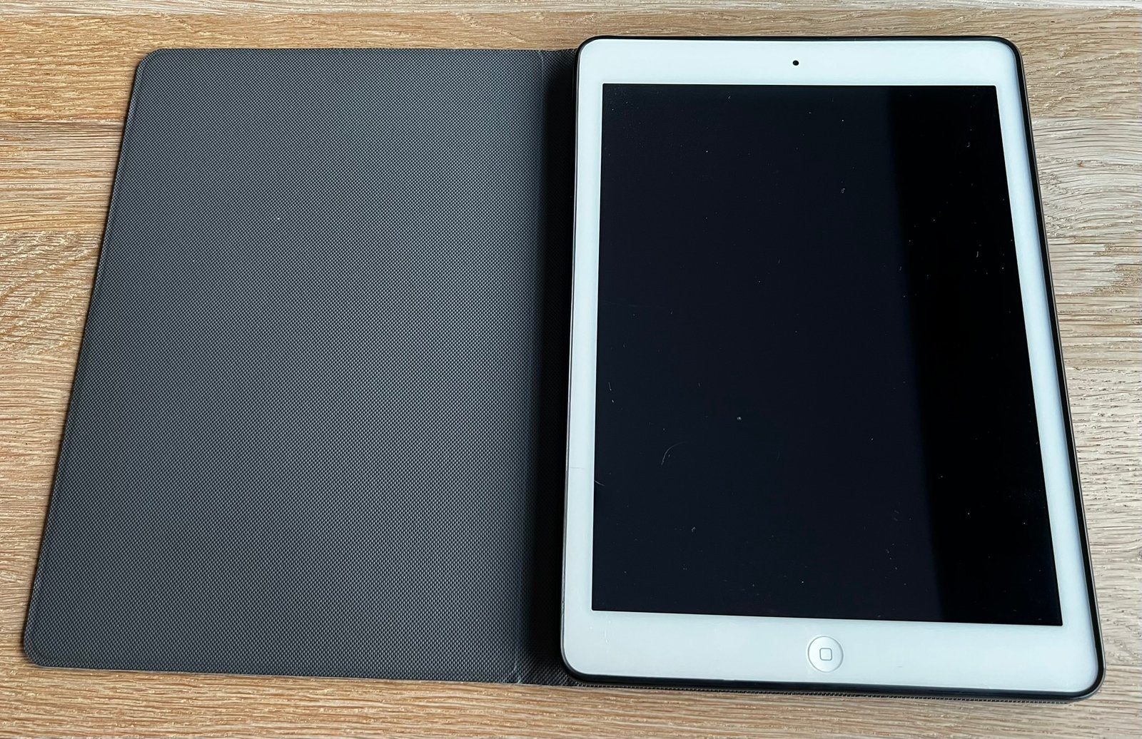 Apple iPad Air 1 model A1475 + hoes, Informatique & Logiciels, Enlèvement ou Envoi, Apple iPad, 10 pouces, Utilisé