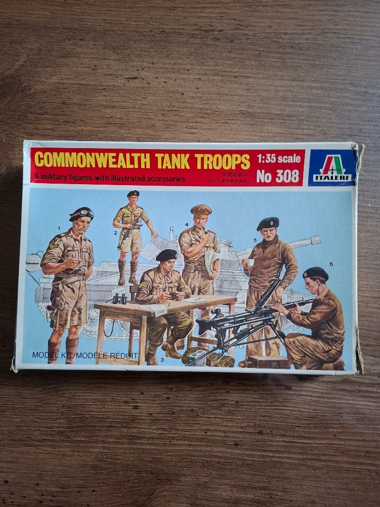 Militair model: het lot, Hobby en Vrije tijd, Modelbouw | Auto's en Voertuigen, Tank, Italeri, 1:32 tot 1:50, Nieuw