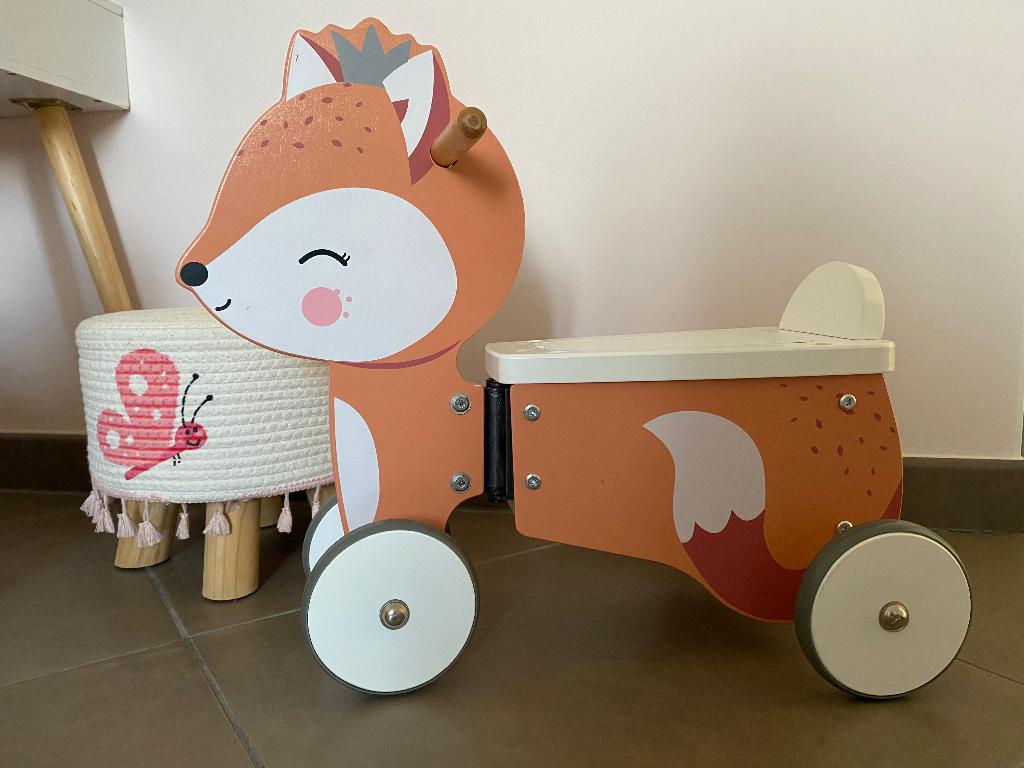 Loopfietsje en speeldoos, Enfants & Bébés, Jouets | Jouets a bascule, Enlèvement, Comme neuf