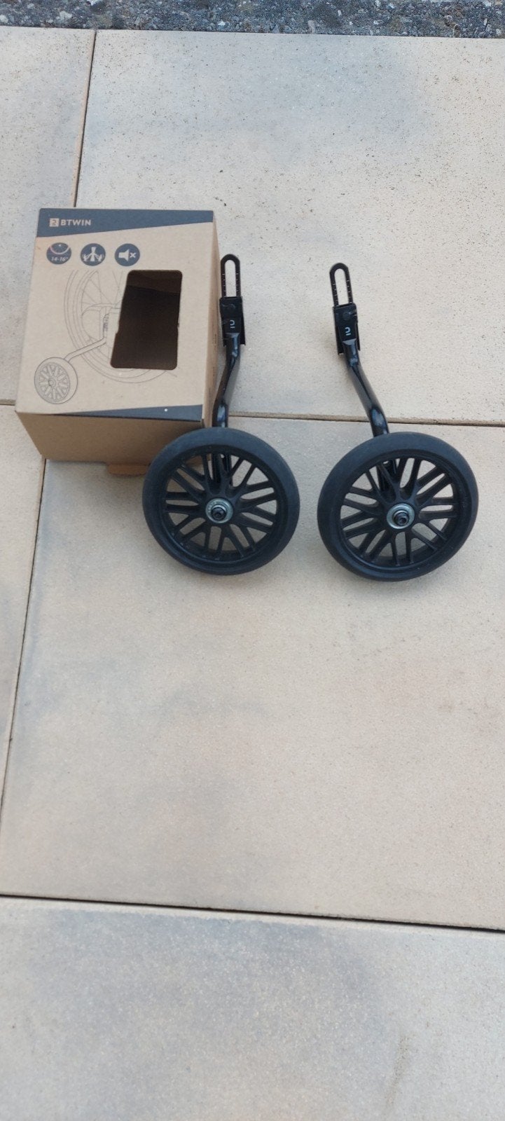 A vendre roue stabilisatrice pour vélo enfant