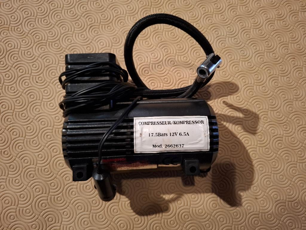 12 V autobanden-pomp op sigarenaansteker. (uit inboedel), Ophalen
