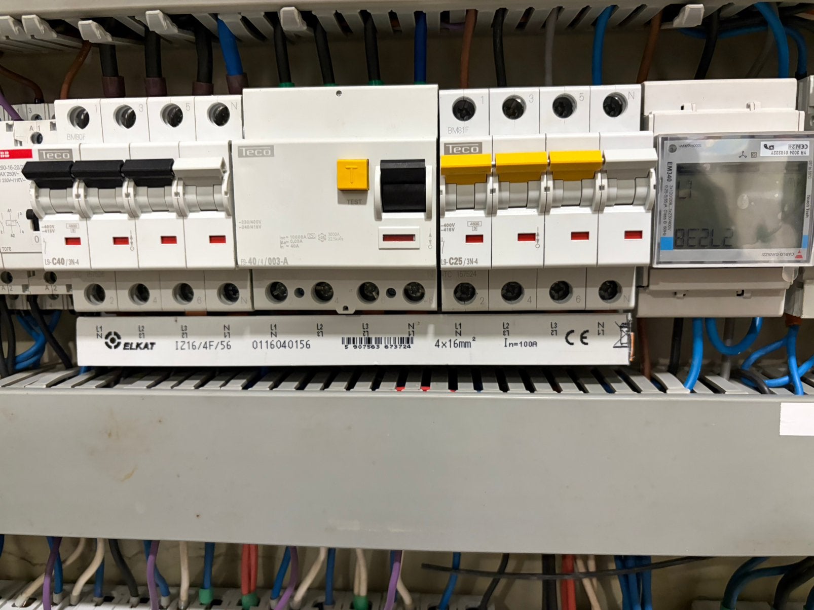 Électricien Bruxelles | Dépannage | Mise en conformité, Services & Professionnels, Service 24h/24