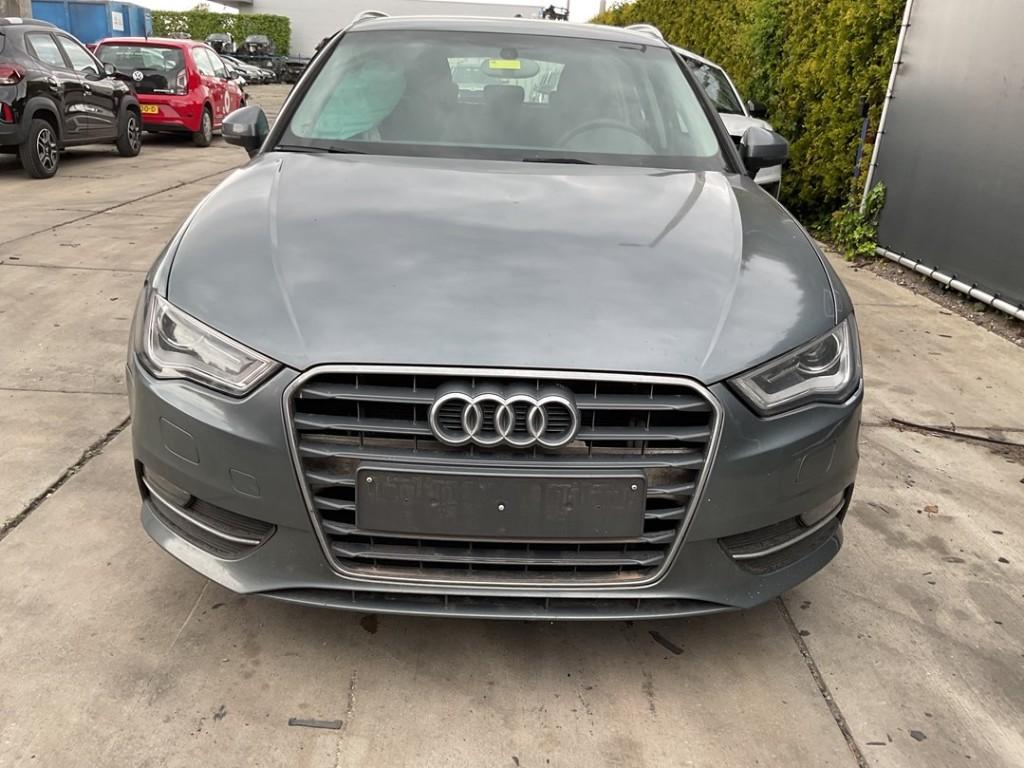 SPATBORD LINKS VOOR Audi A3 Sportback (8VA / 8VF), Auto-onderdelen, Dhr. J. Ham, Gebruikt, Administratie@autoham.nl, Voor