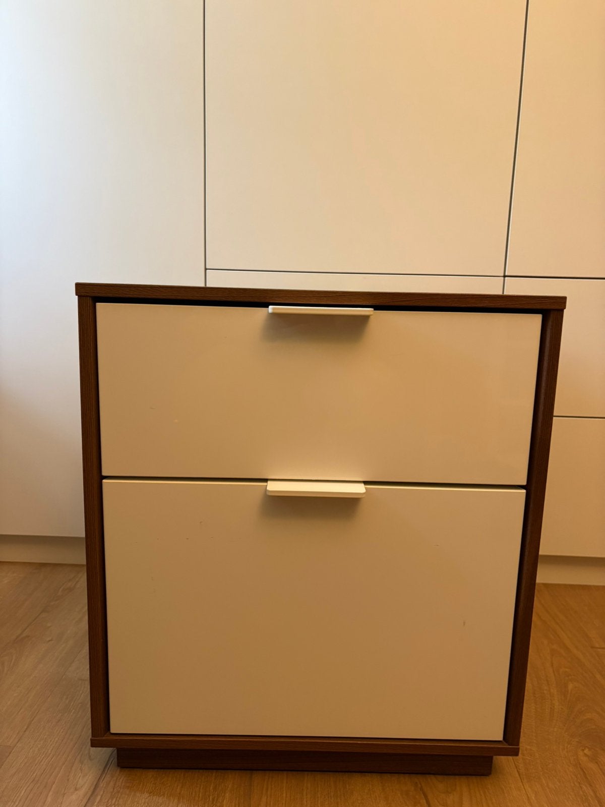Ikea nachtkastje, Comme neuf, Enlèvement, Autres matériaux, 45 à 65 cm