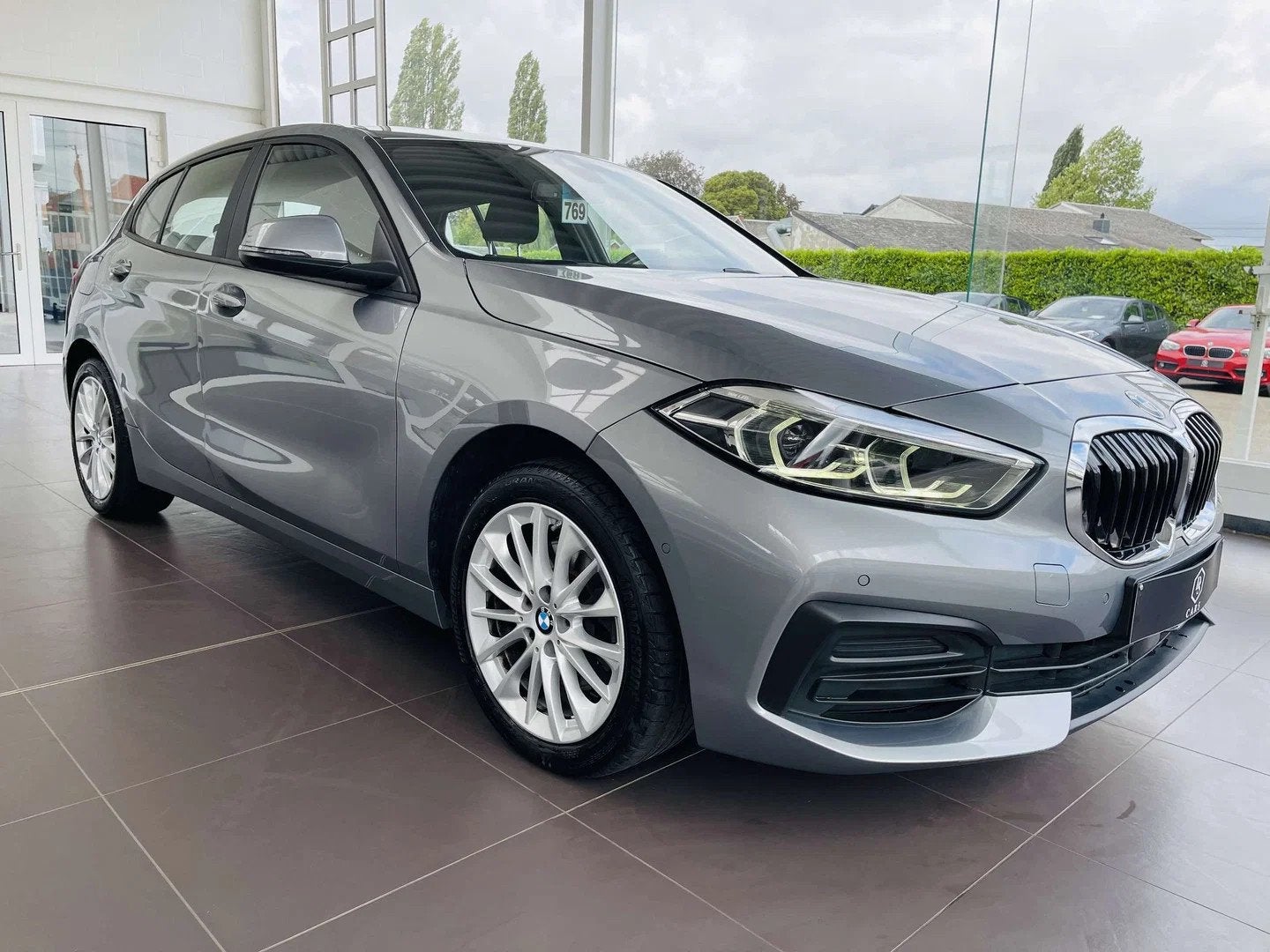 BMW 1 Serie 118 iA * GARANTIE + COCKPIT + LED + GPS PRO *, 100 kW, Argent ou Gris, Achat, Euro 6