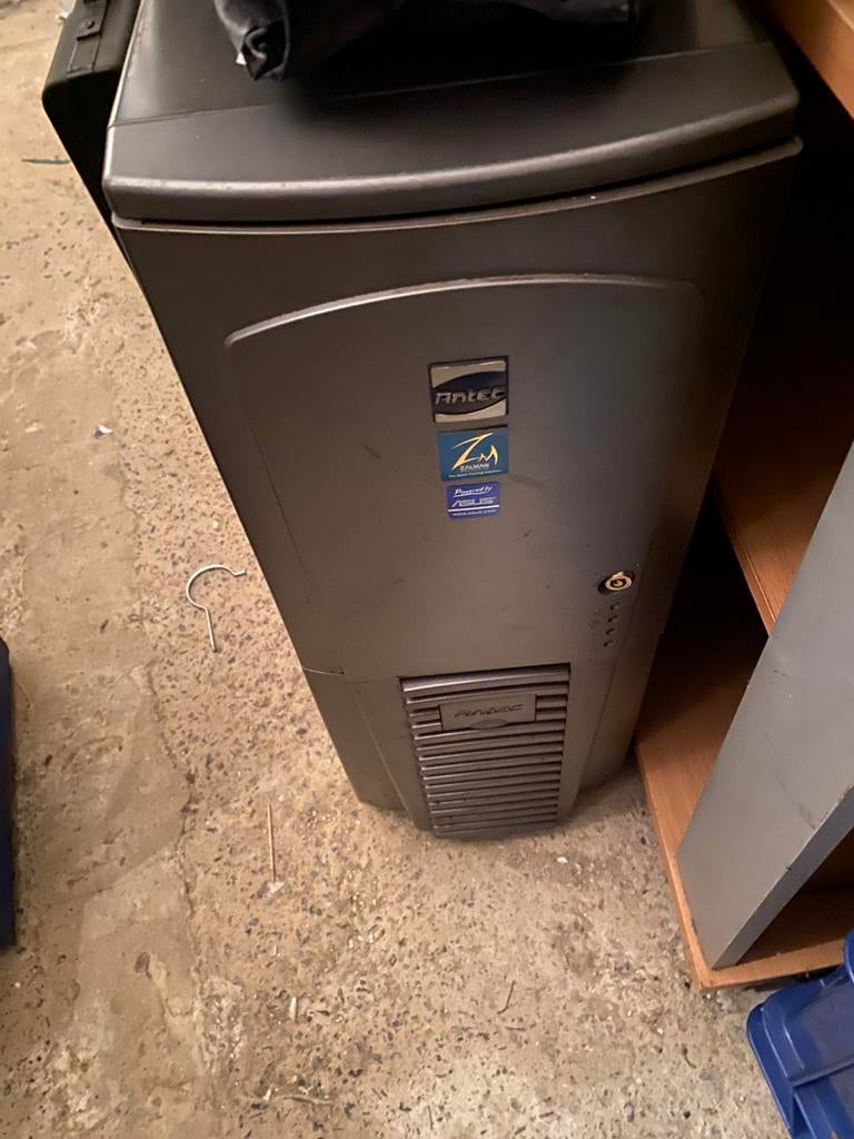 Tour pc antec pentium 4 3,6ghz 4giga ram, Informatique & Logiciels, Boîtiers d'ordinateurs, Enlèvement, Comme neuf