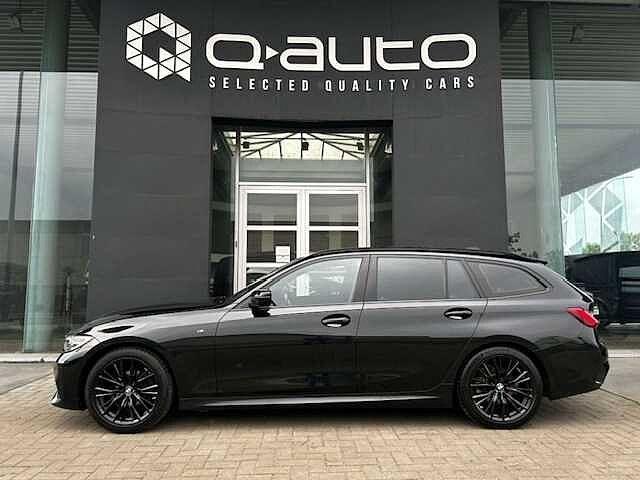 BMW 318 iA Touring M Sport / GPS + / Carplay / LED /, Auto's, BMW, Automaat, 1998 cc, 114 kW, Zwart