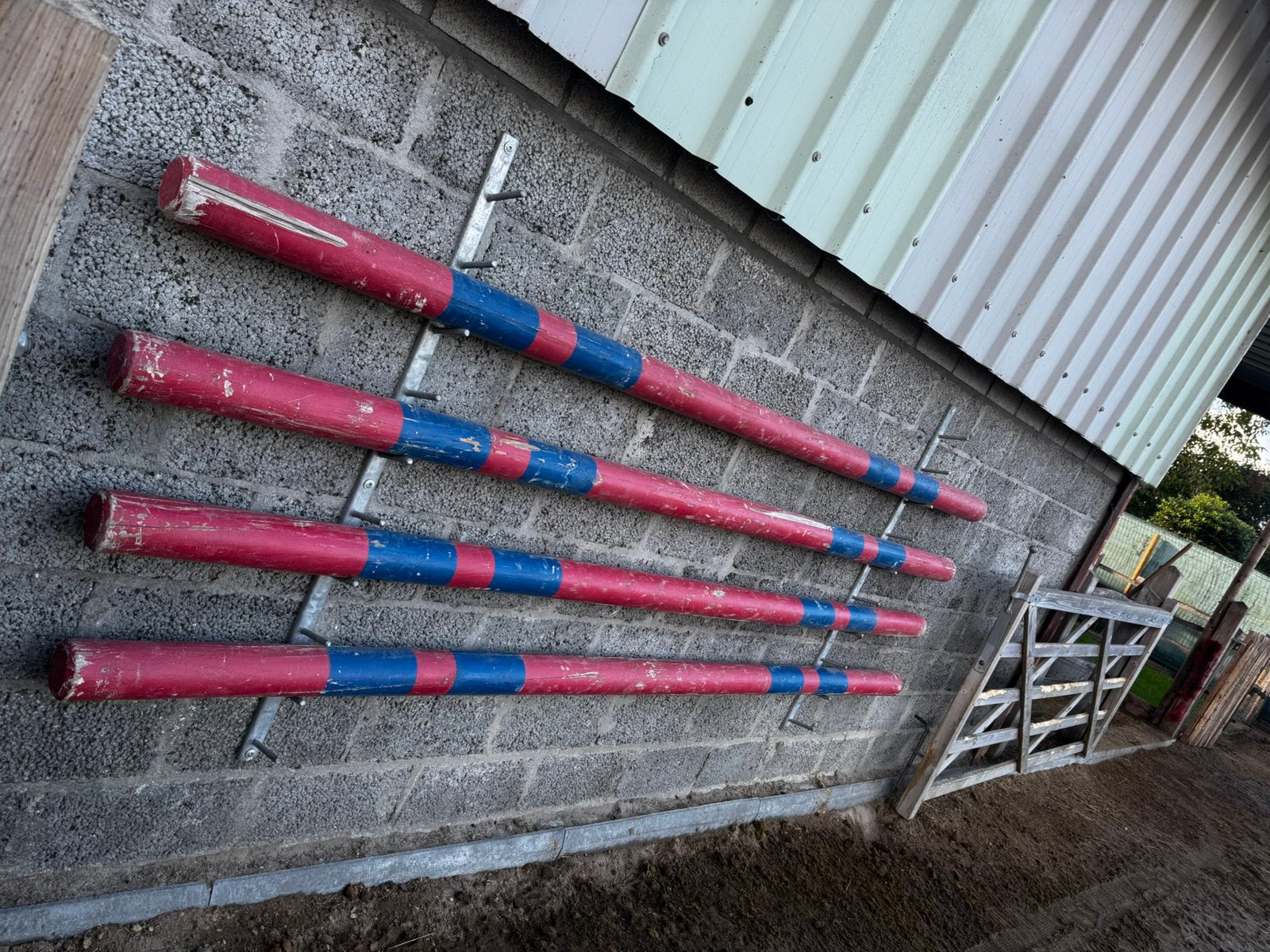 Springbalken en staanders, Ophalen, Gebruikt