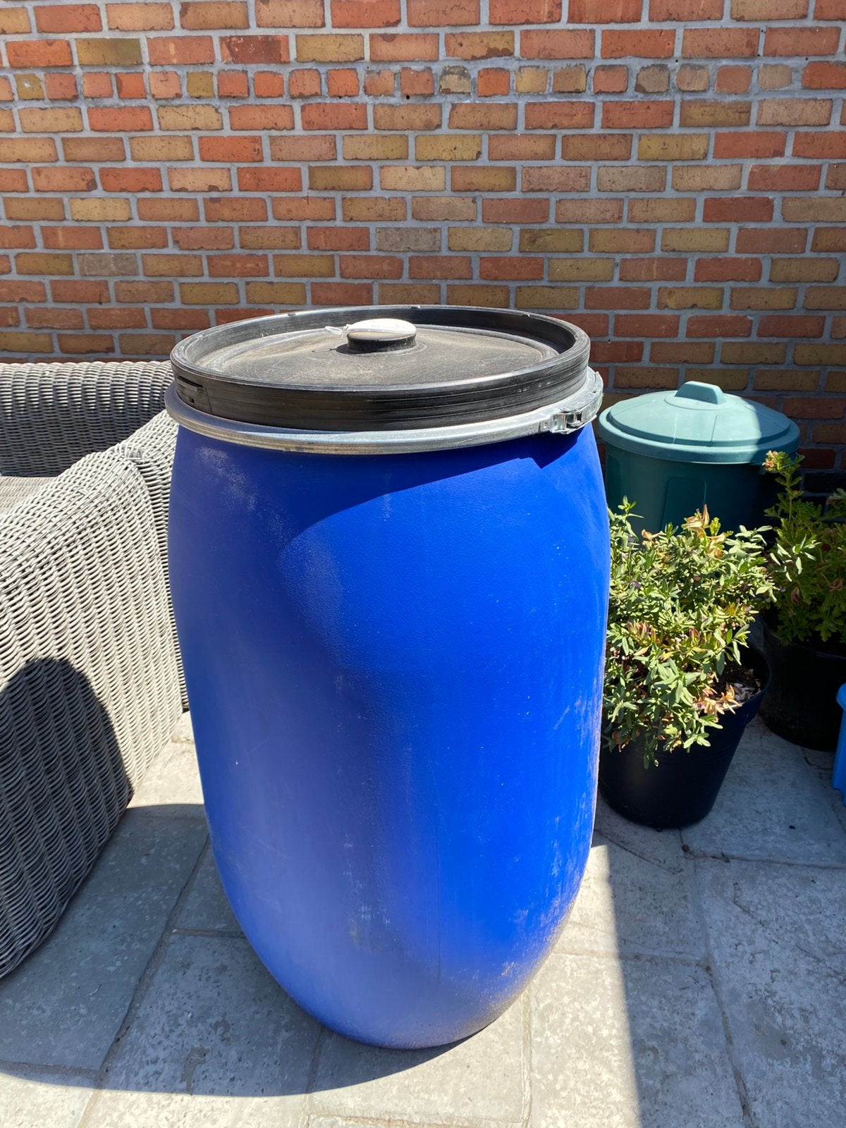 Ton 220 liter, Tuin en Terras, Ophalen, Zo goed als nieuw