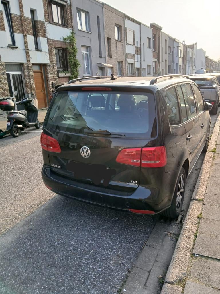 Volkswagen touran 2012 perfect staat, Auto's, Voorwielaandrijving, Euro 5, Parkeersensor, Zwart