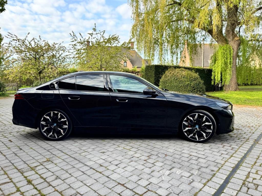 BMW 530e Hybrid, Auto's, BMW, Automaat, Euro 6, https://public.car-pass.be/vhr/13a487d9-0528-4f93-8bb8-5eaf124ae40b, Zwart