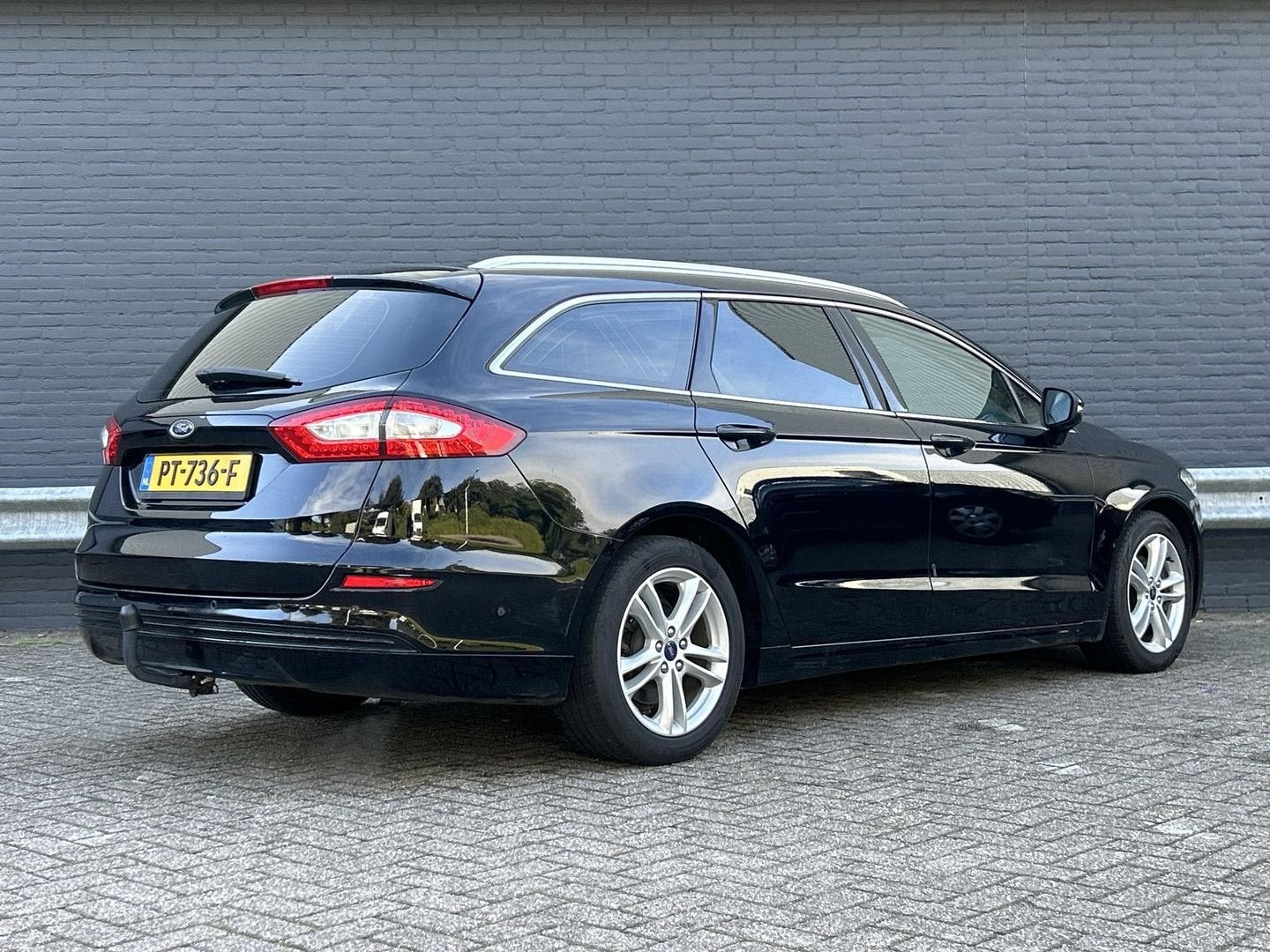 Ford Mondeo Wagon 1.5 Titanium, Autos, Achat, Entreprise, Mondeo, Boîte manuelle