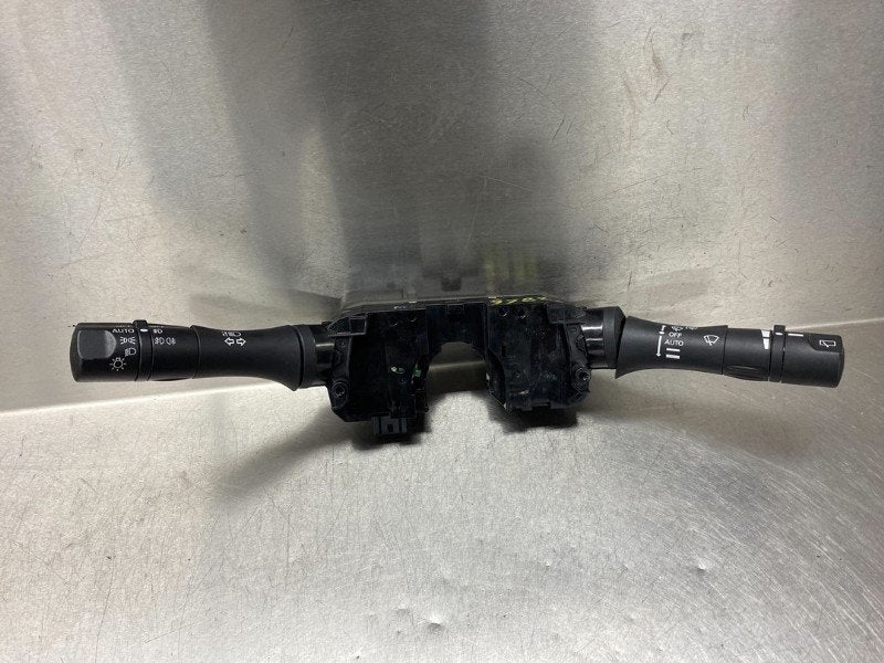 COMBISCHAKELAAR STUUR Nissan Juke (F15) (01-2010/12-2019), Gebruikt, Nissan
