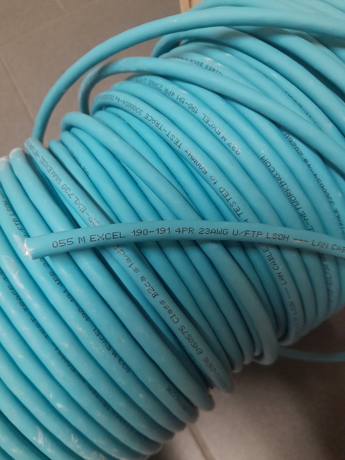 Câble LAN Cat 6a U/FTP 55 mètres +42 mètres, Bricolage & Construction, Enlèvement, Neuf