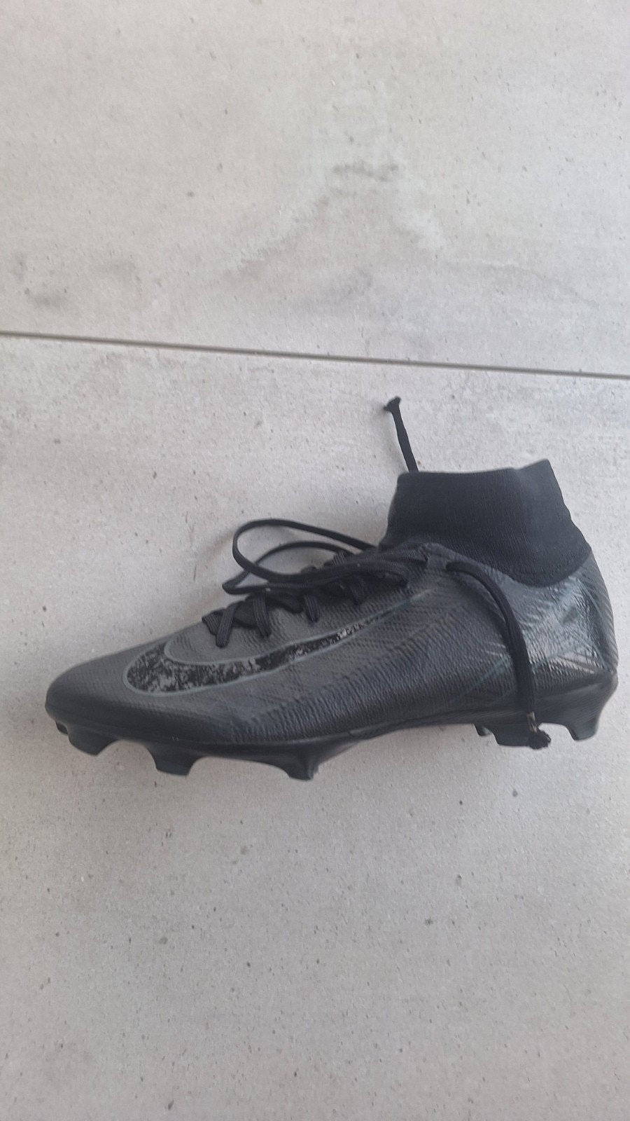 voetbalschoenen voor kunstgras 38, Sport en Fitness, Ophalen, Zo goed als nieuw