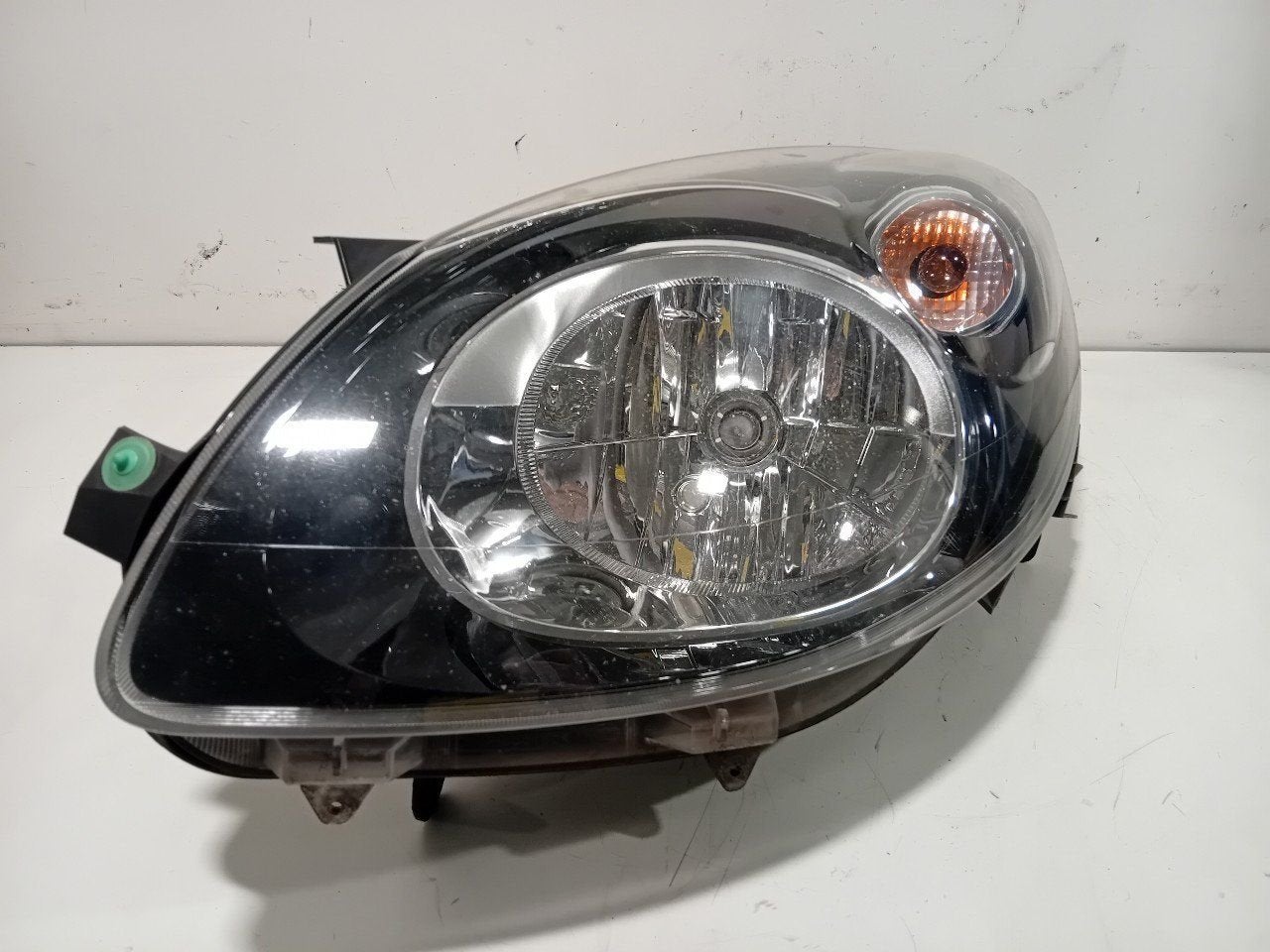 Koplamp links Renault Twingo, Auto-onderdelen, Onderdelen@venauto.nl, Van der Ven Autorecycling B.V., Gebruikt, Ettenseweg 76, 4706 PB Roosendaal, The Netherlands