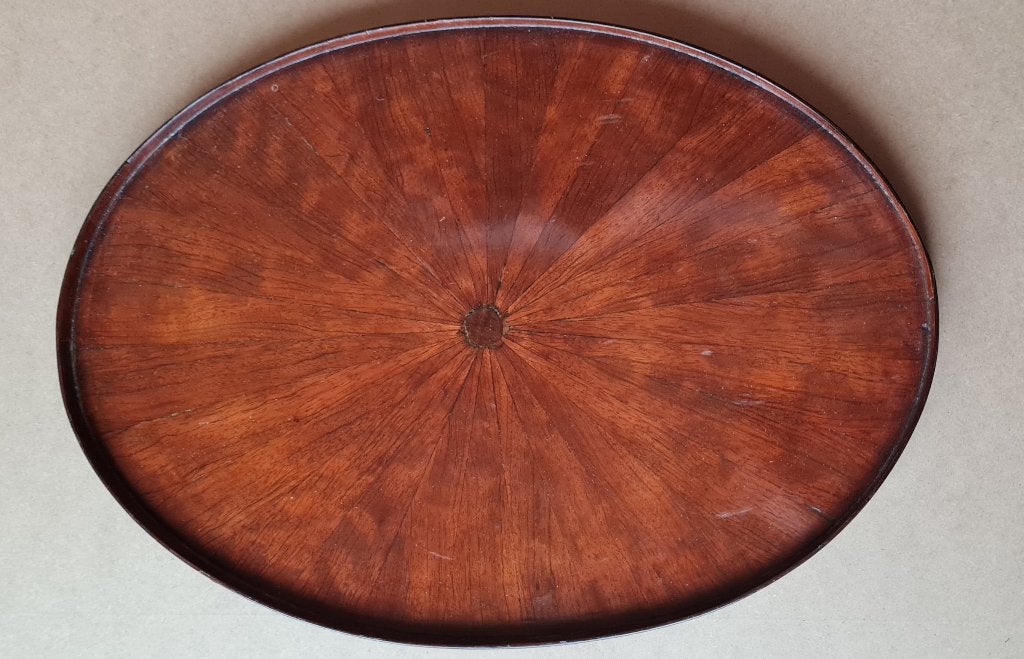 Mid Victorian mahogany Sunburst Dienblad, Gebruikt, Ophalen of Verzenden, Dienblad, Decoratieve rand