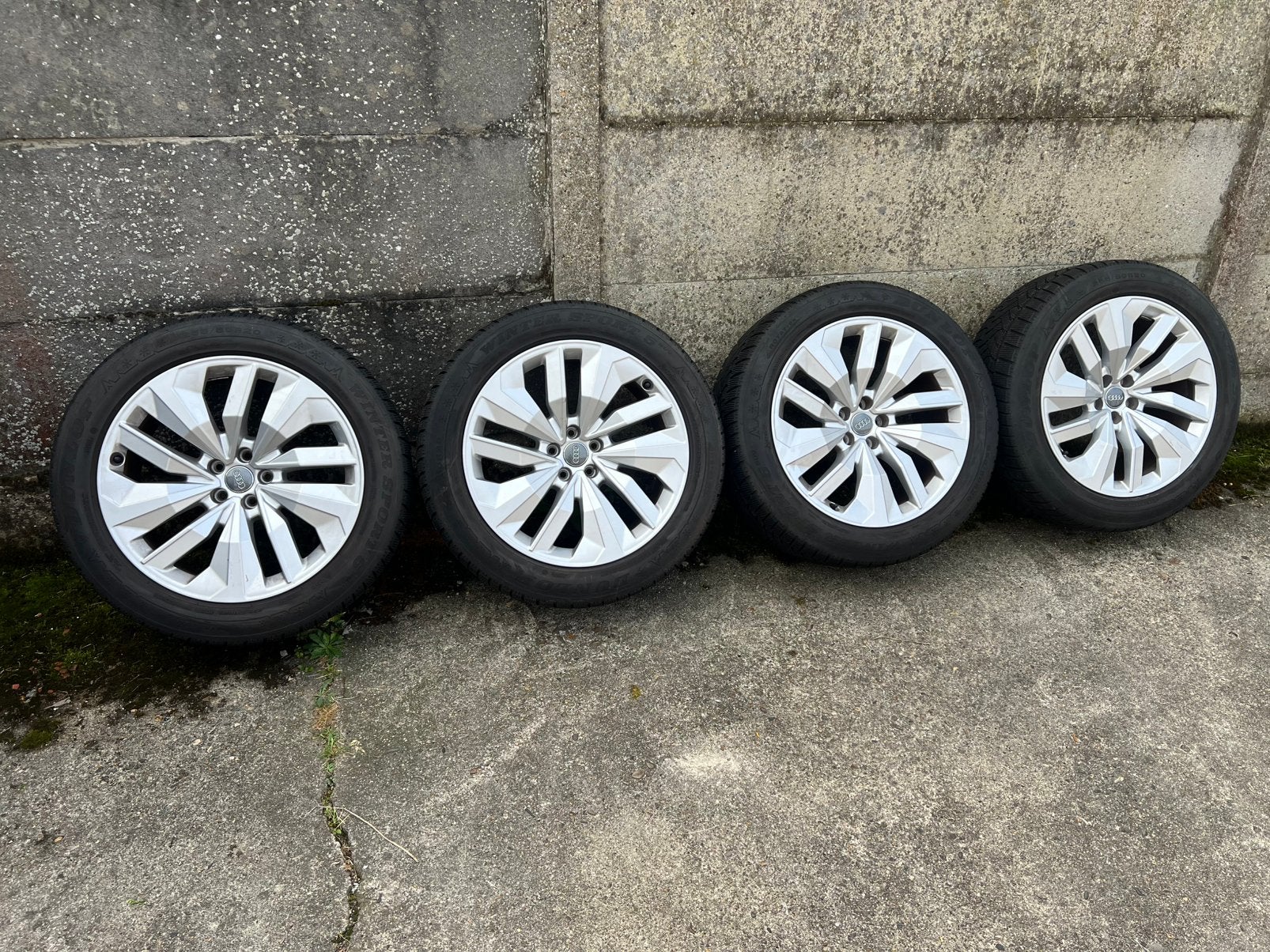 20 inch Originele Audi E tron Q8 E tron Velgen, 255 mm, Banden en Velgen, Nieuw, Personenwagen