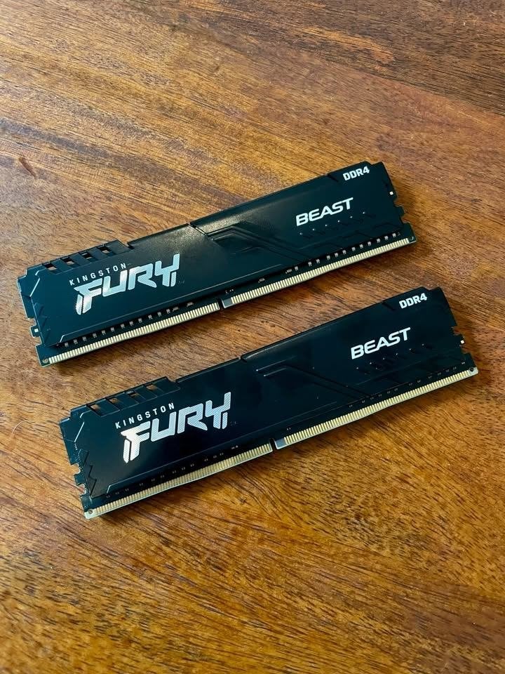RAM DDR4 Kingston Fury Beast CL16 3200Hz, Computers en Software, RAM geheugen, Ophalen, DDR4, Zo goed als nieuw, Desktop