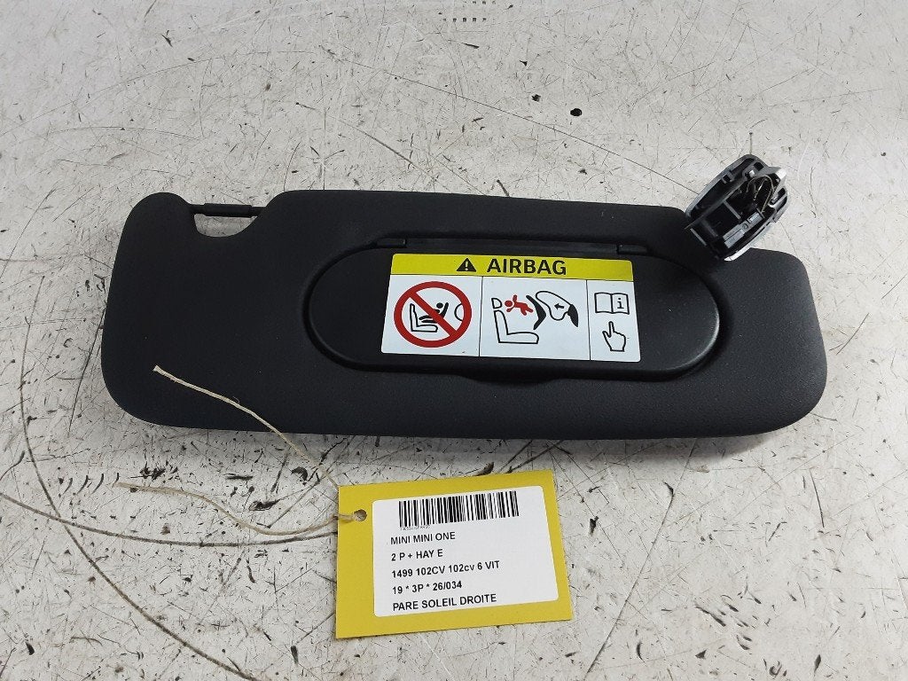 PARE-SOLEIL DROIT Mini Mini (F56) (01-2013/10-2017), Petuelring 130
80809  München, DE, Mini, Utilisé, Minikundenbetreuung@mini.de