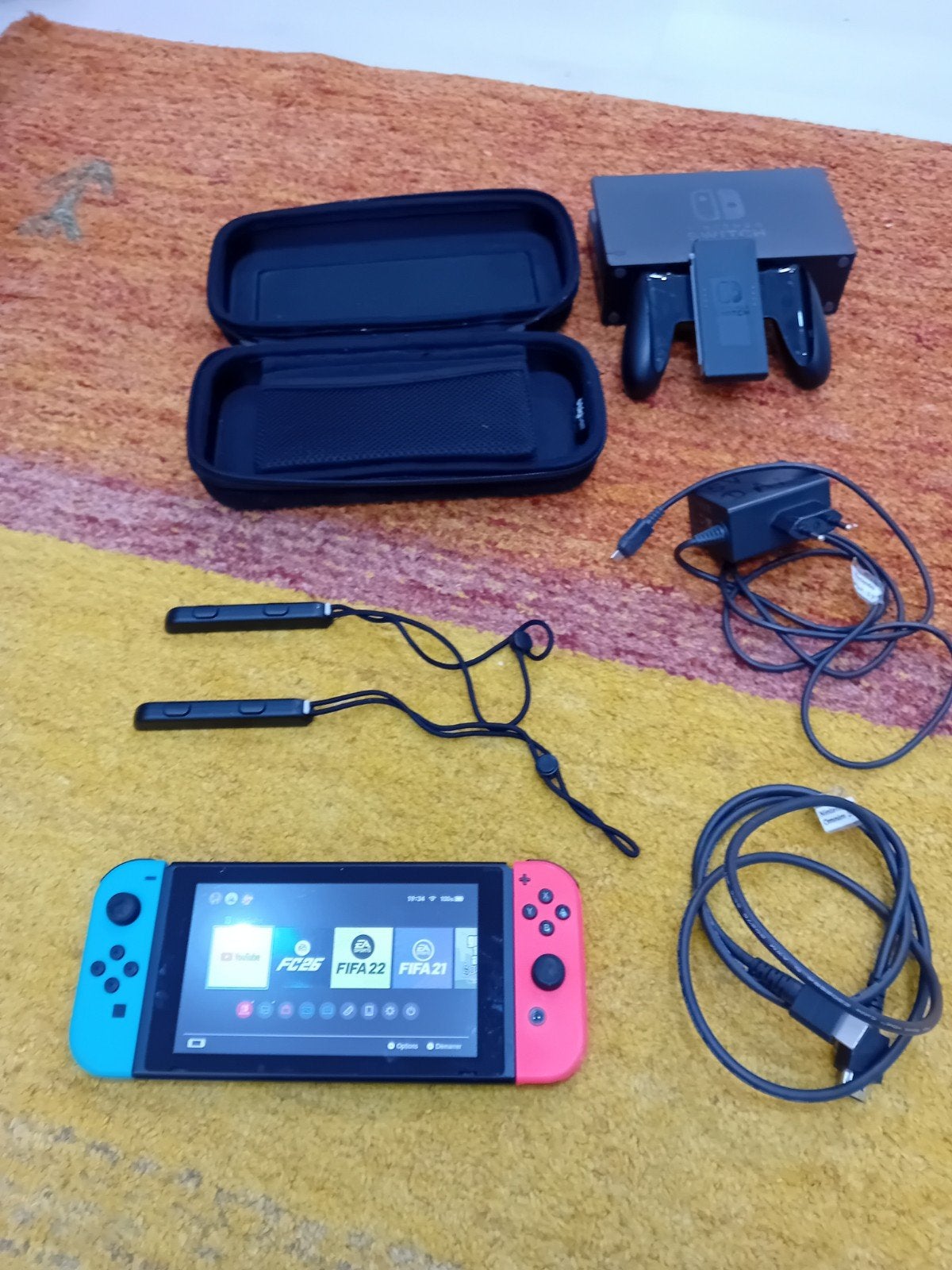 Nintendo Switch complète + pochette - État neuf (BXL), Consoles de jeu & Jeux vidéo, Consoles de jeu | Nintendo Switch, Enlèvement