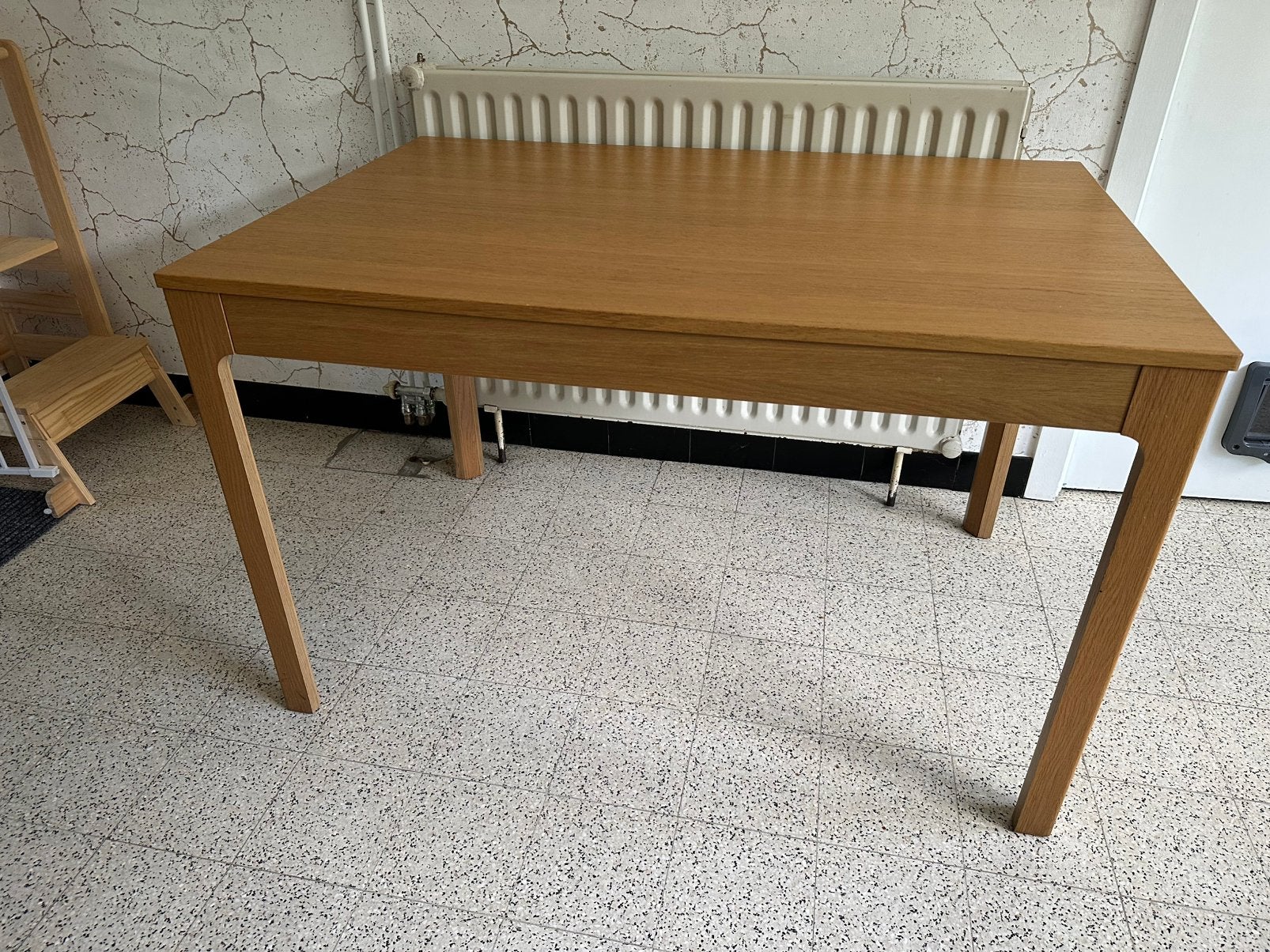 Uittrekbare tafel - 120/180 x 80 cm, Huis en Inrichting, Ophalen, Zo goed als nieuw
