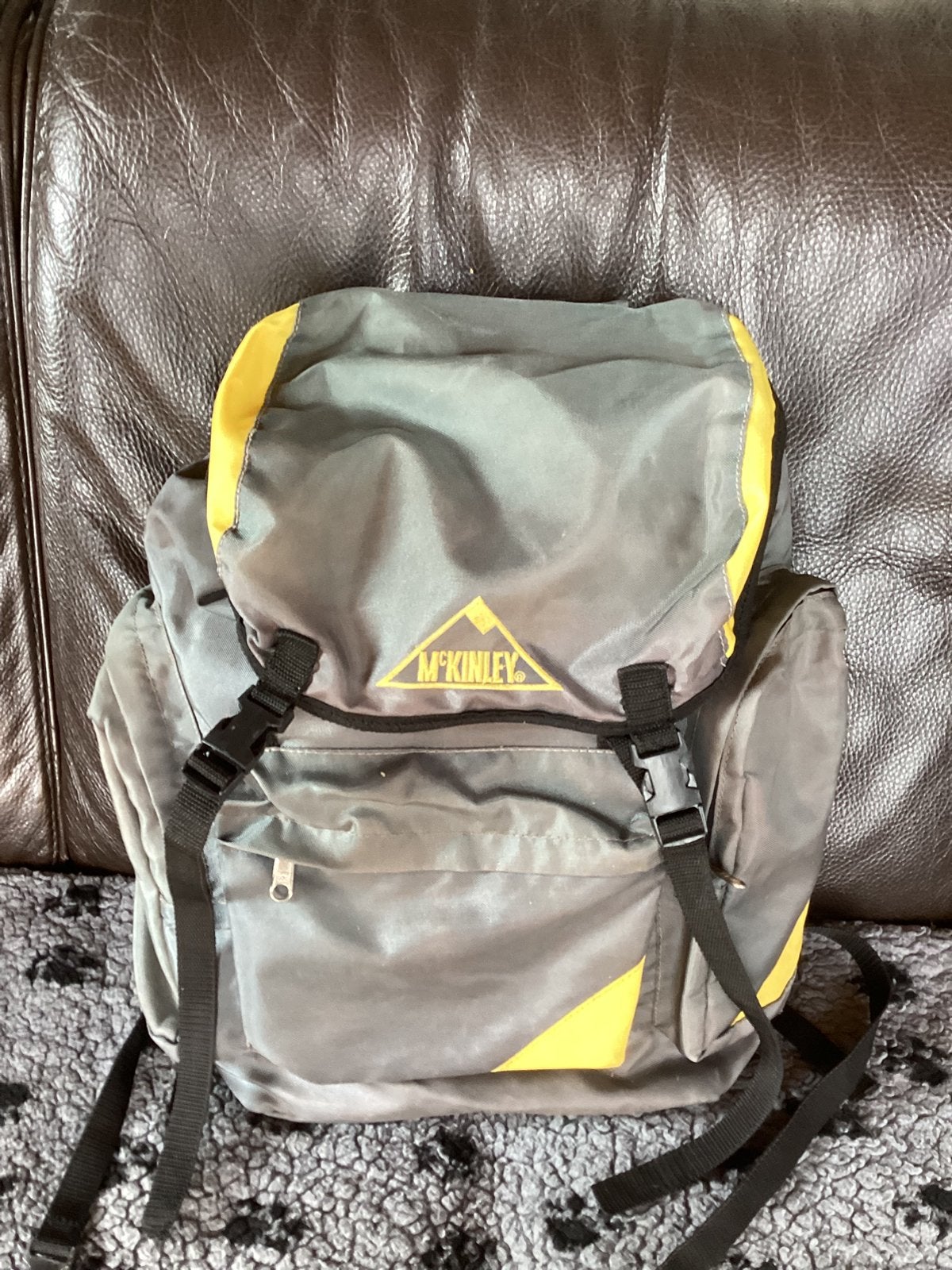 Sac à dos gris 40 x 30 cm, Enlèvement