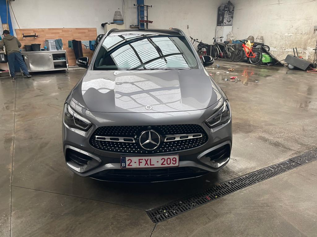 Mercedez Benz GLA 180 grijs 2024/12, Autos, Argent ou Gris, Achat, Euro 6, Alcantara