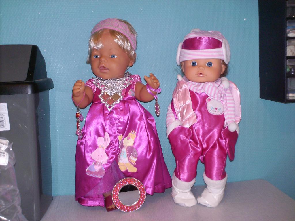 a vendre jouet poupée, Kinderen en Baby's, Speelgoed | Poppen, Ophalen of Verzenden, Zo goed als nieuw, Babypop